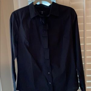 Gap Women’s Black Button Down